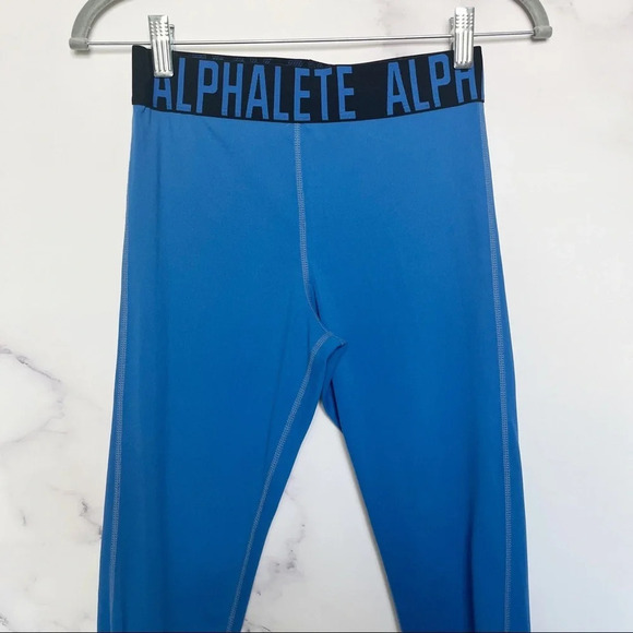 Alphalete Cross Set Blue Cropped Legging - Picture 3 of 9
